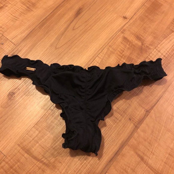 Black cheeky bikini bottoms - Picture 2 of 3